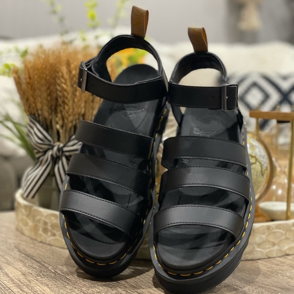 🆕 Dr. Martens Women's Vegan Leather Blaire Sandal Black - Picture 7 of 16